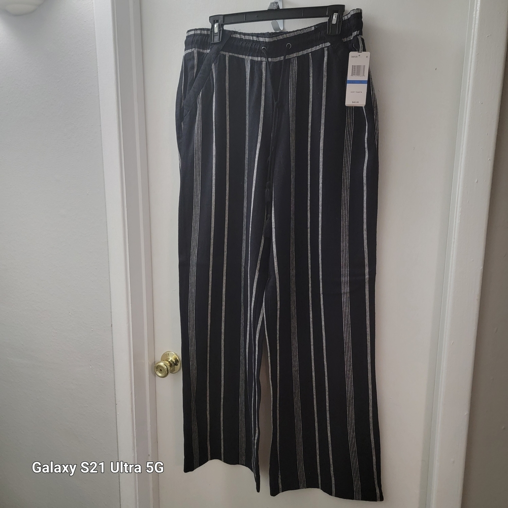 Jolt Wide Leg Pants with Vertical Stripes